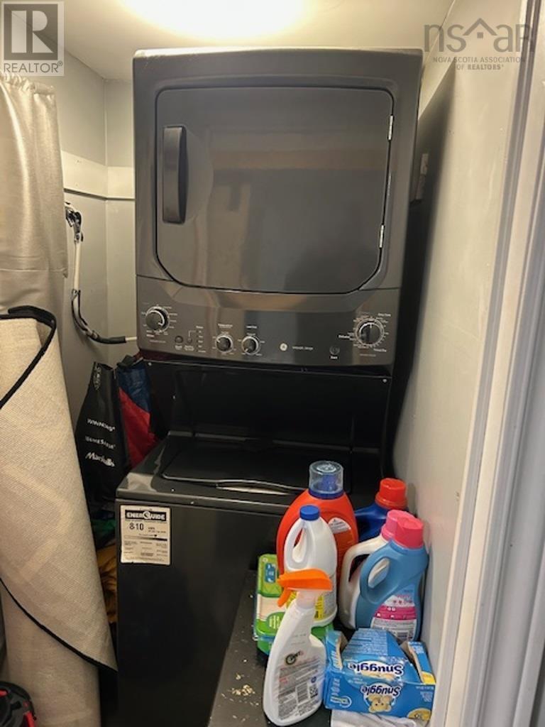 Property 39 of 41 of 633 King Street