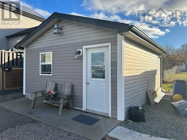 Property 29 of 41 of 633 King Street