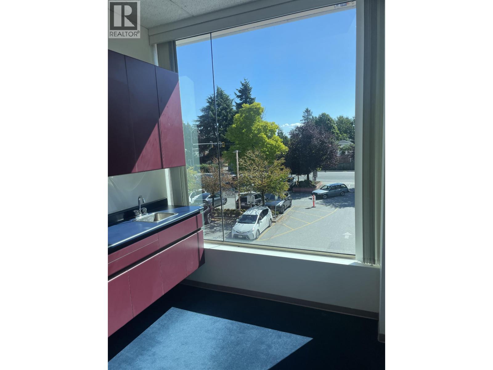 Office in Richmond - Image 9