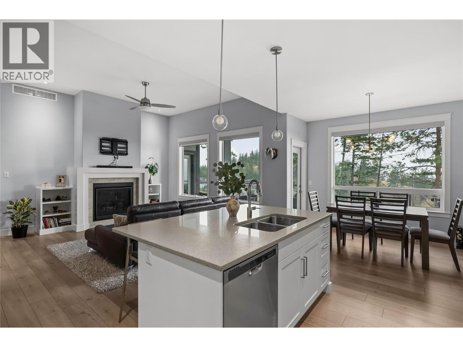  2573 Crown Crest Drive, West Kelowna