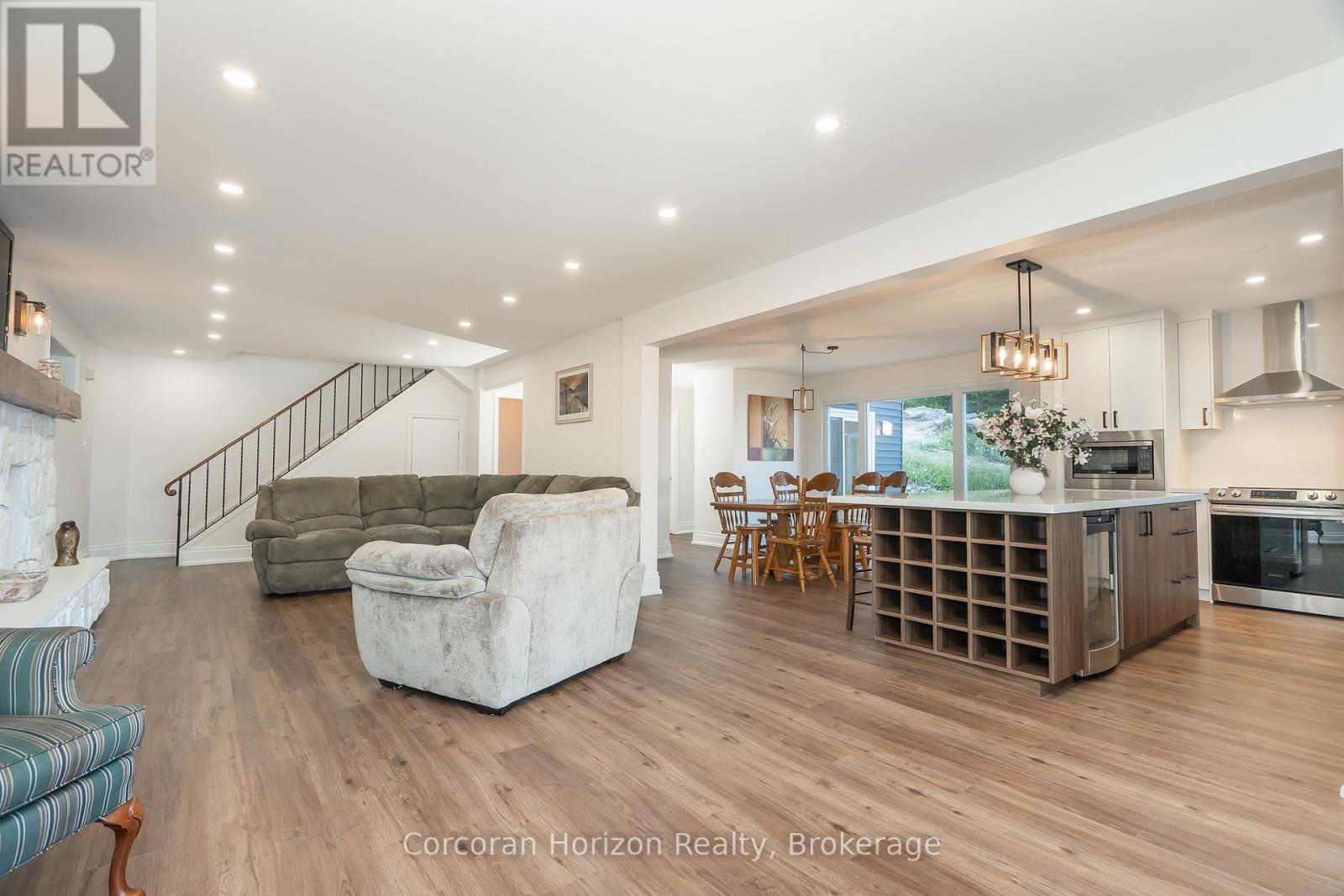 77 MCARTHUR DRIVE - 22