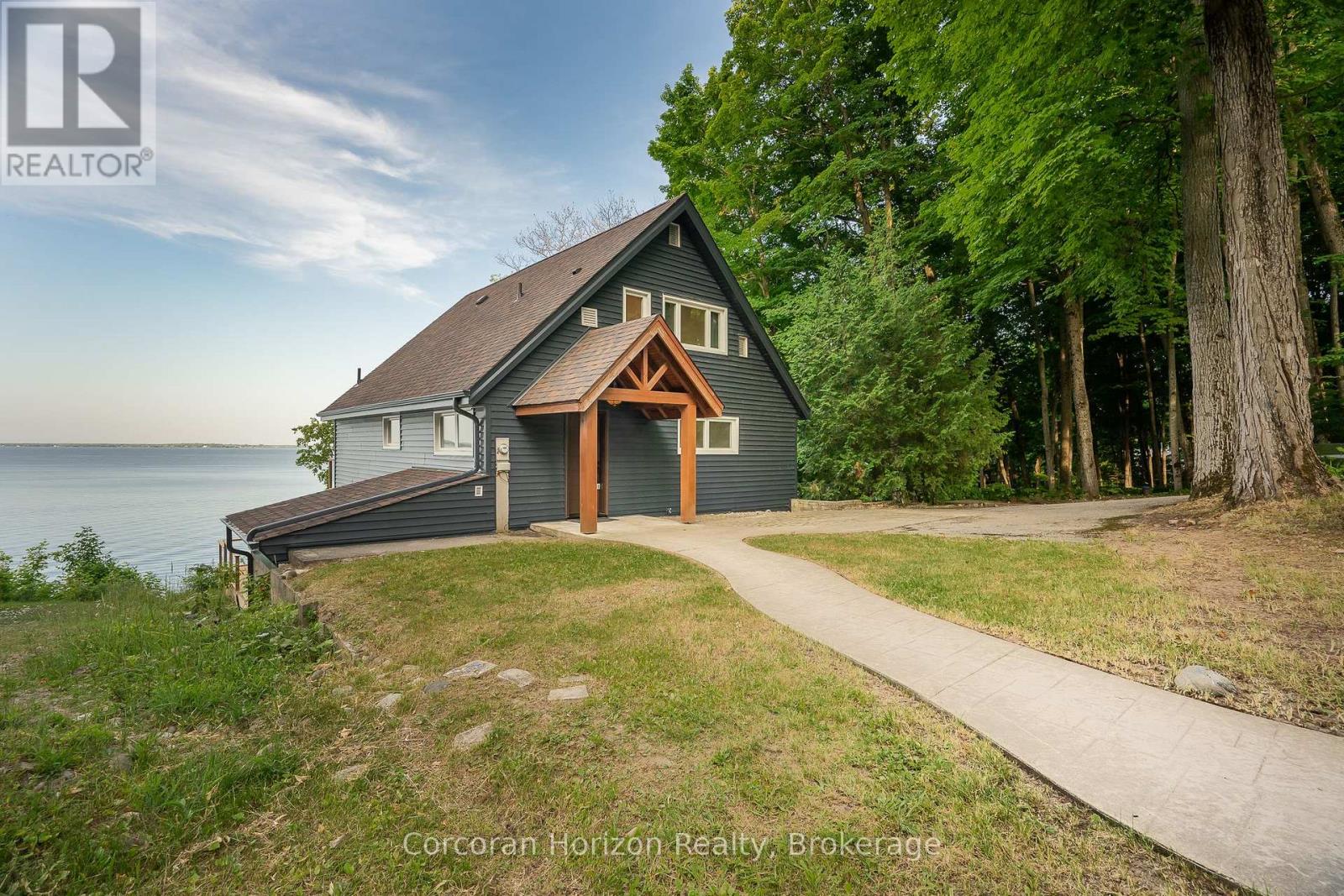 77 MCARTHUR DRIVE - 8