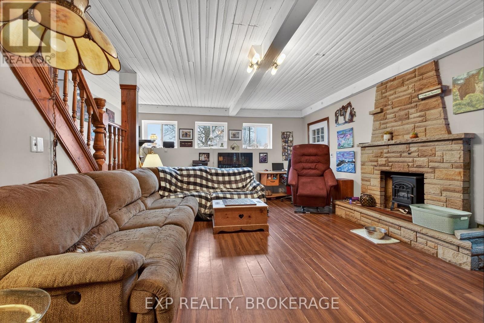 2295 SYDENHAM ROAD - 4