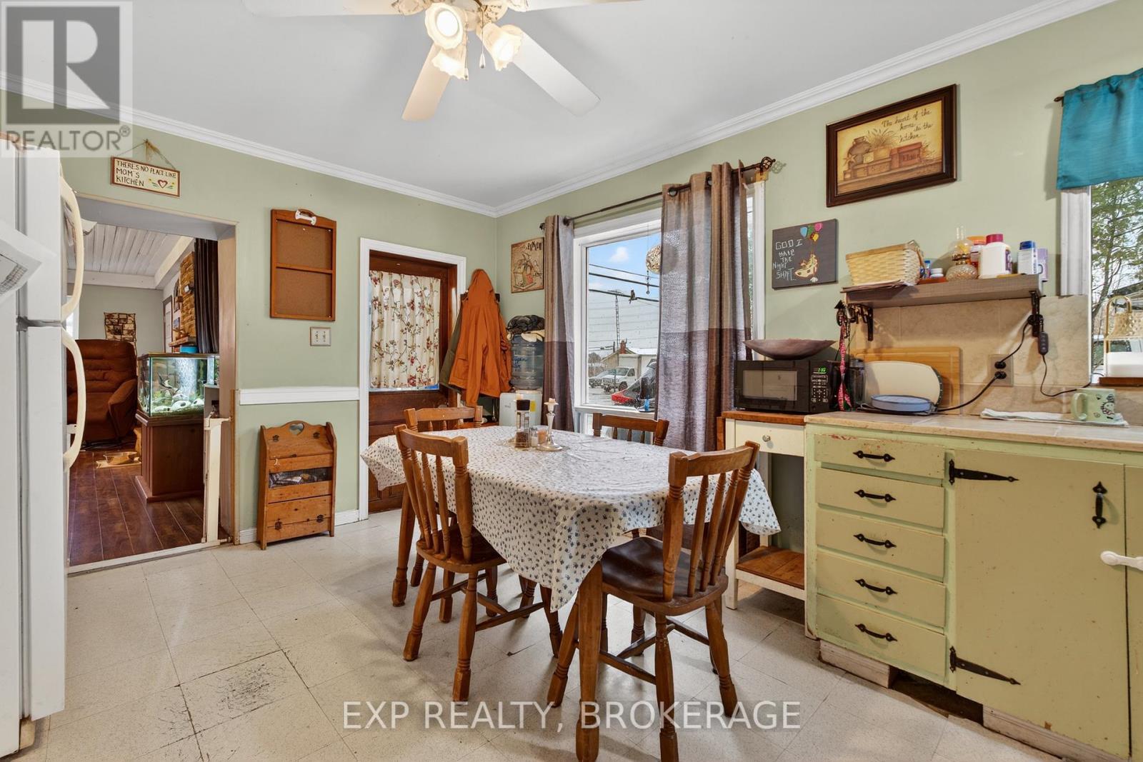 2295 SYDENHAM ROAD - 9