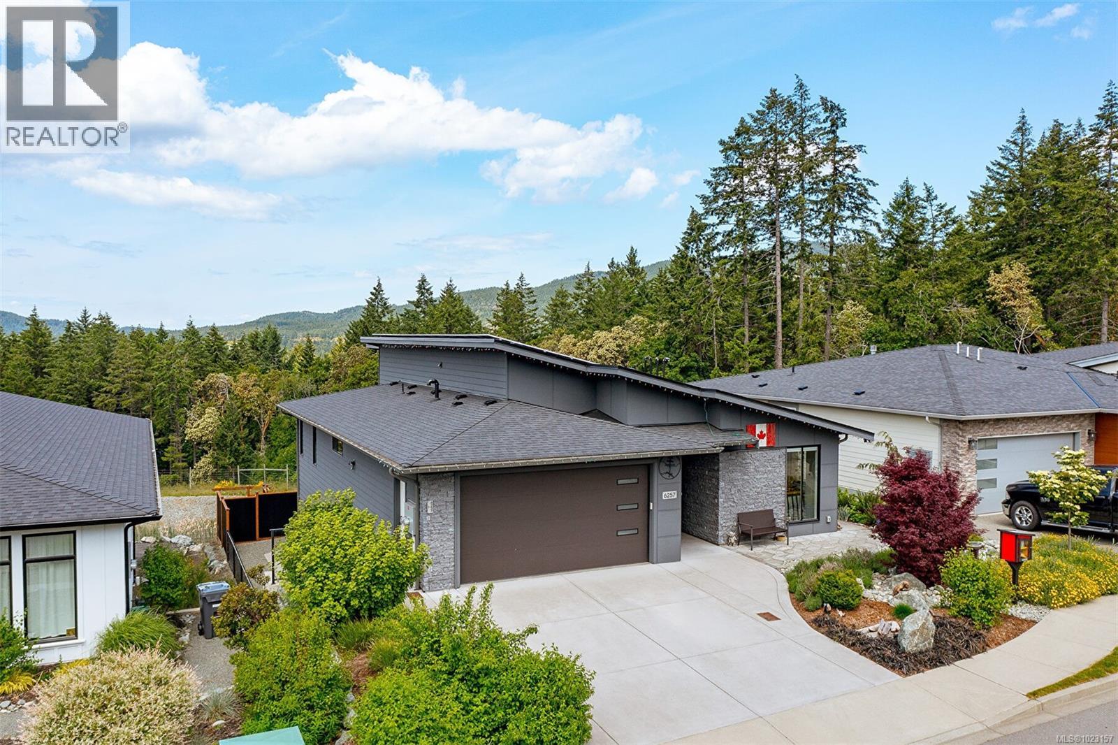 6257 Highwood Dr, Duncan