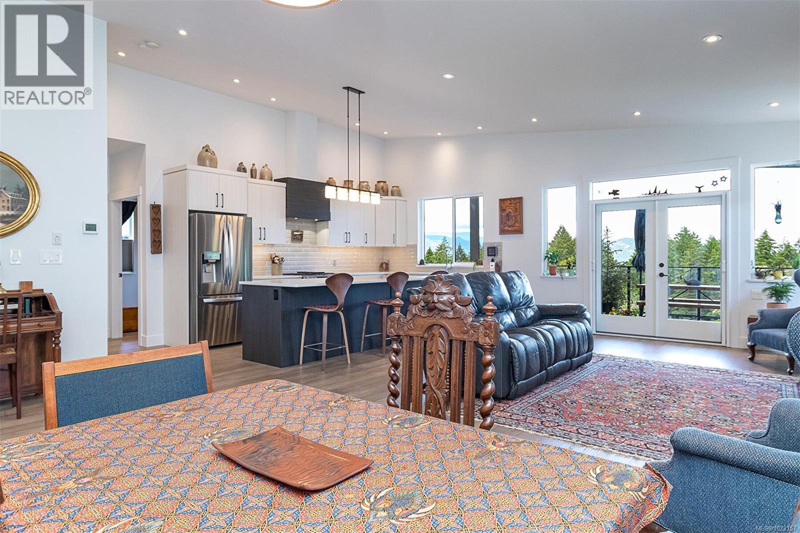 6257 Highwood Dr, Duncan