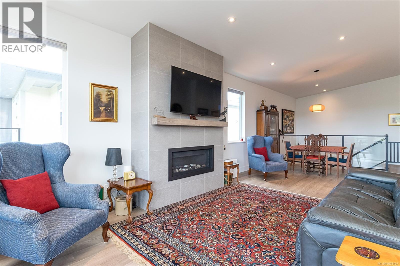 6257 Highwood Dr, Duncan