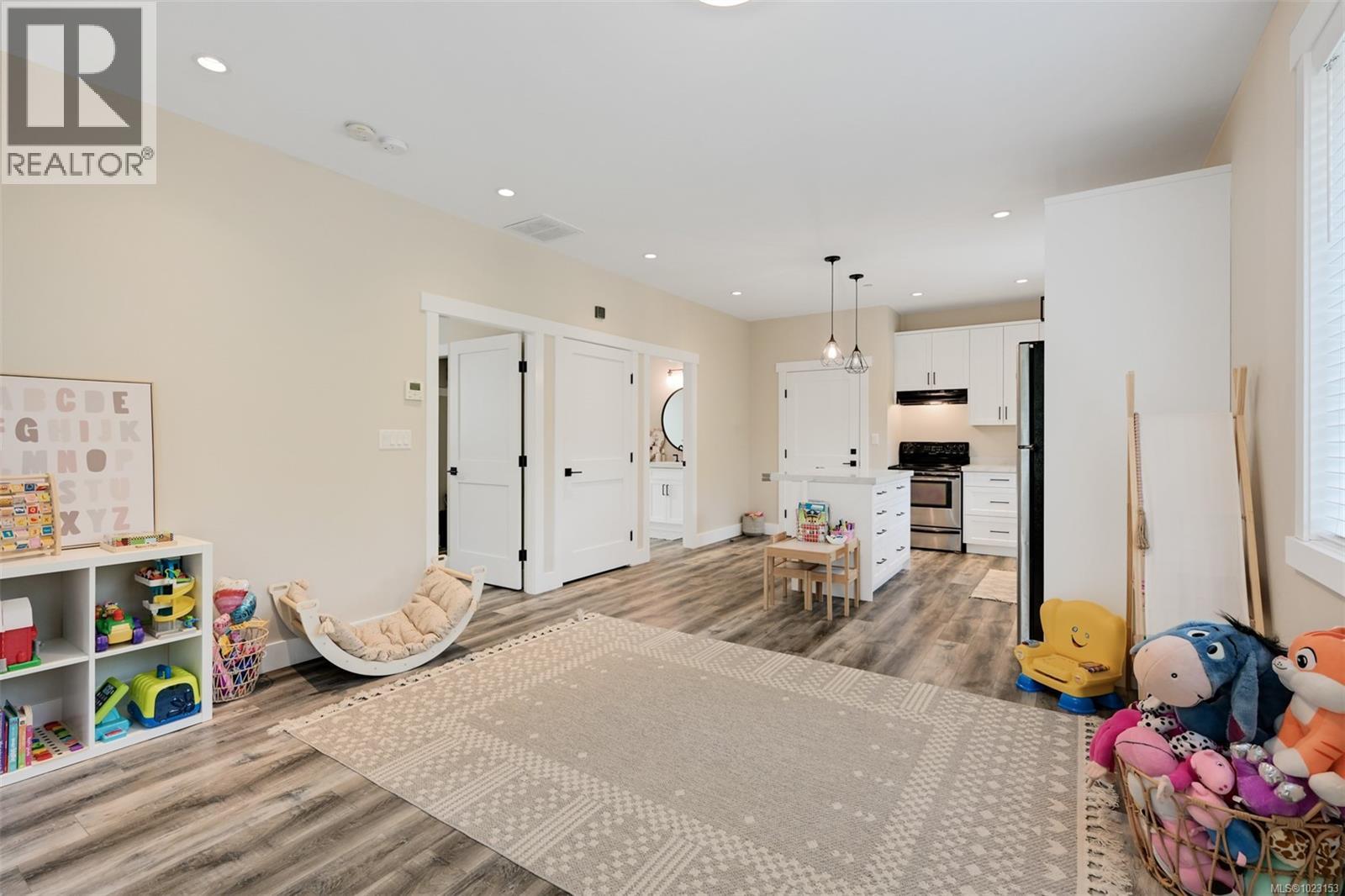  1141 Trailhead Lane, Shawnigan Lake