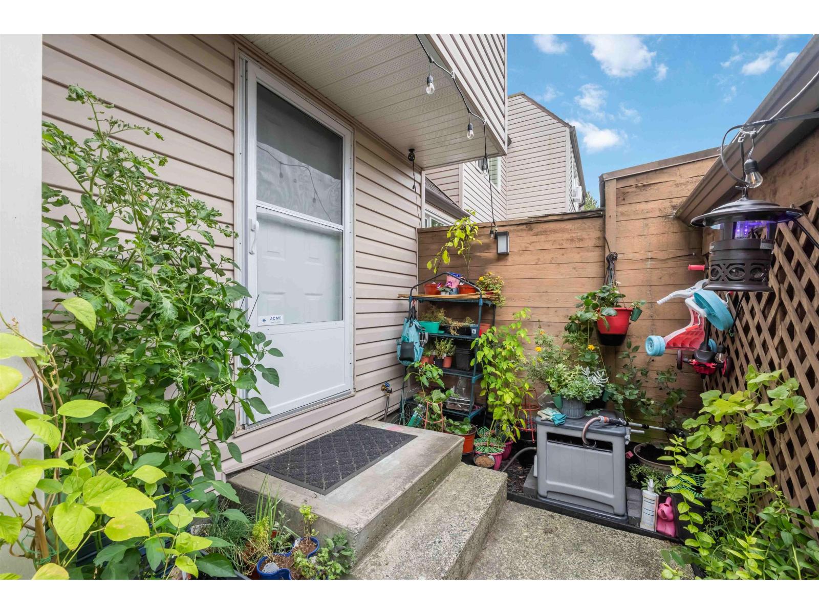 305 5074 201A STREET, Langley
