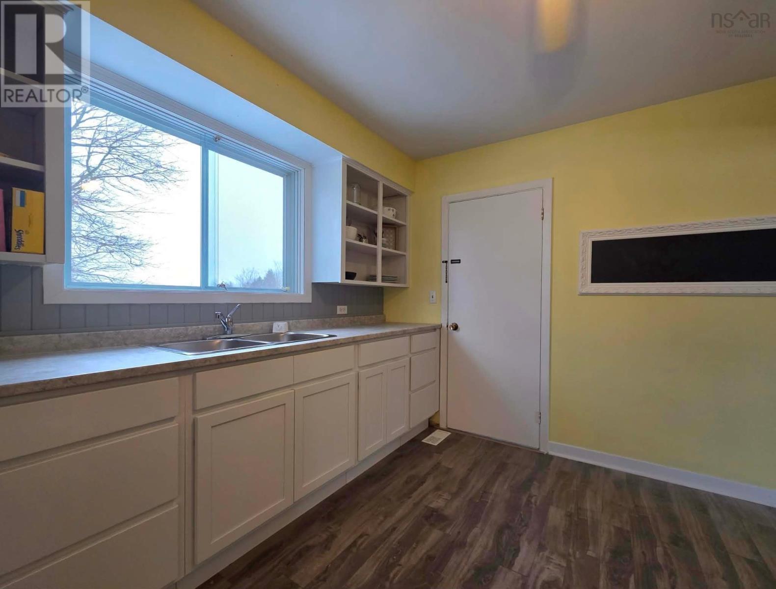 Property 23 of 49 of 3 Patterson Avenue