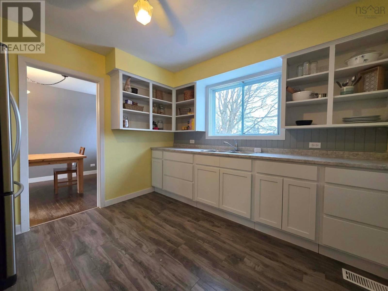 Property 25 of 49 of 3 Patterson Avenue