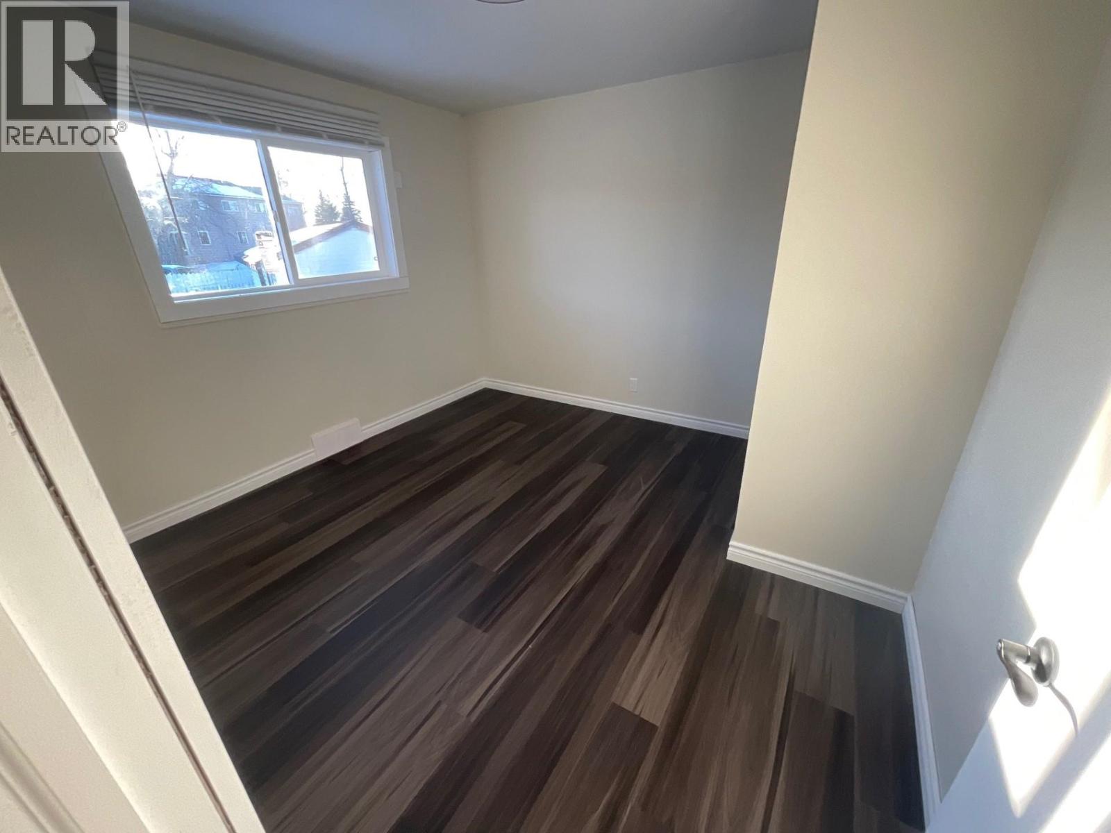 8835 103A AVENUE - 11