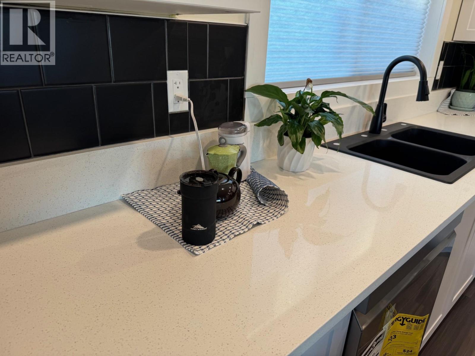 8835 103A AVENUE - 8