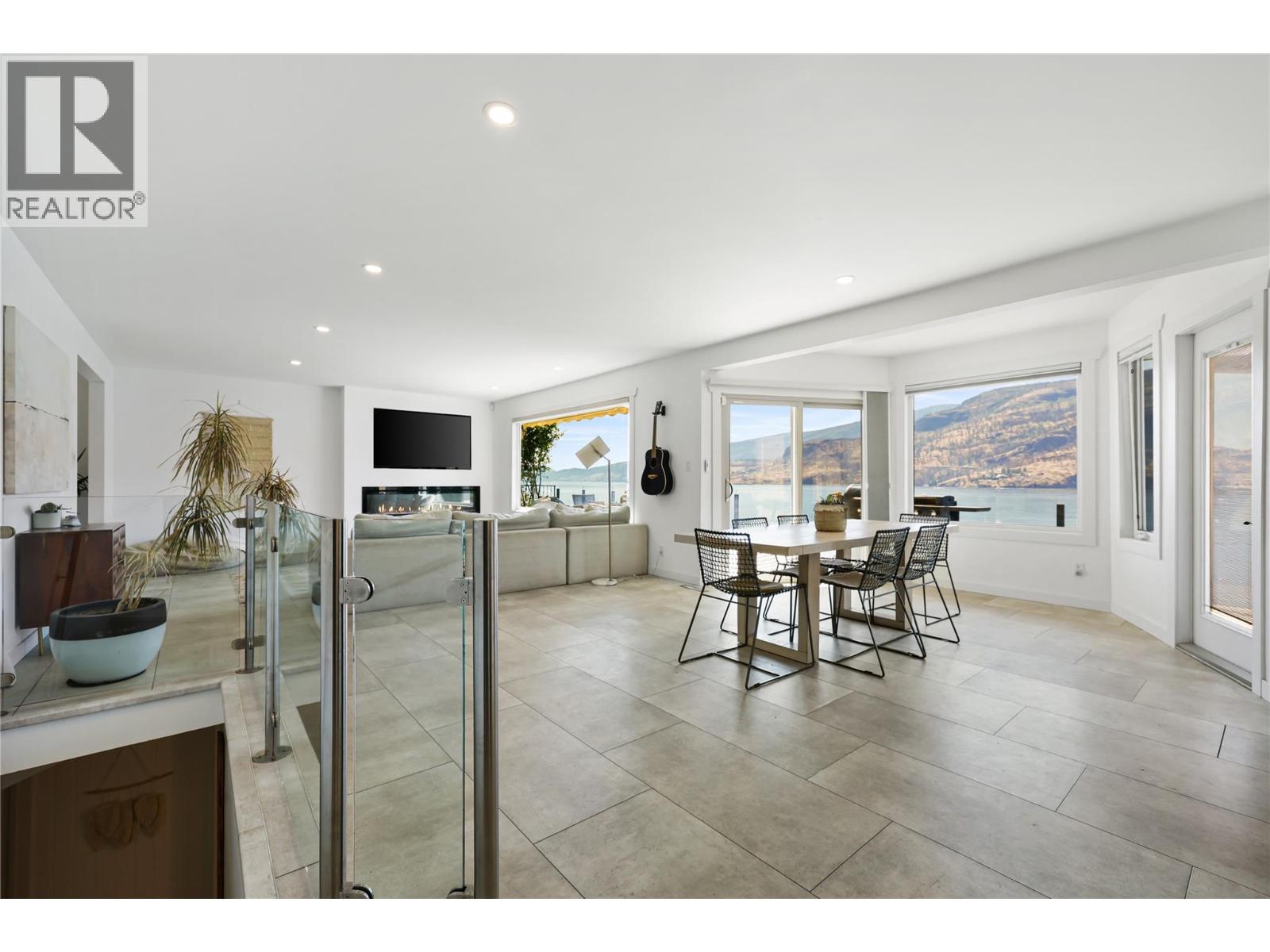  1876 Dewdney Road, Kelowna