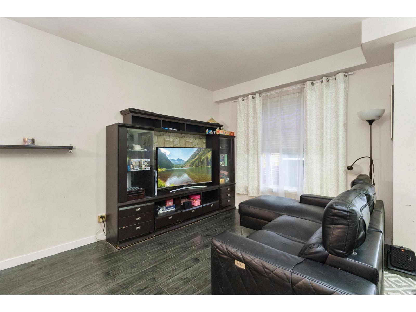 228 32095 HILLCREST AVENUE, Abbotsford