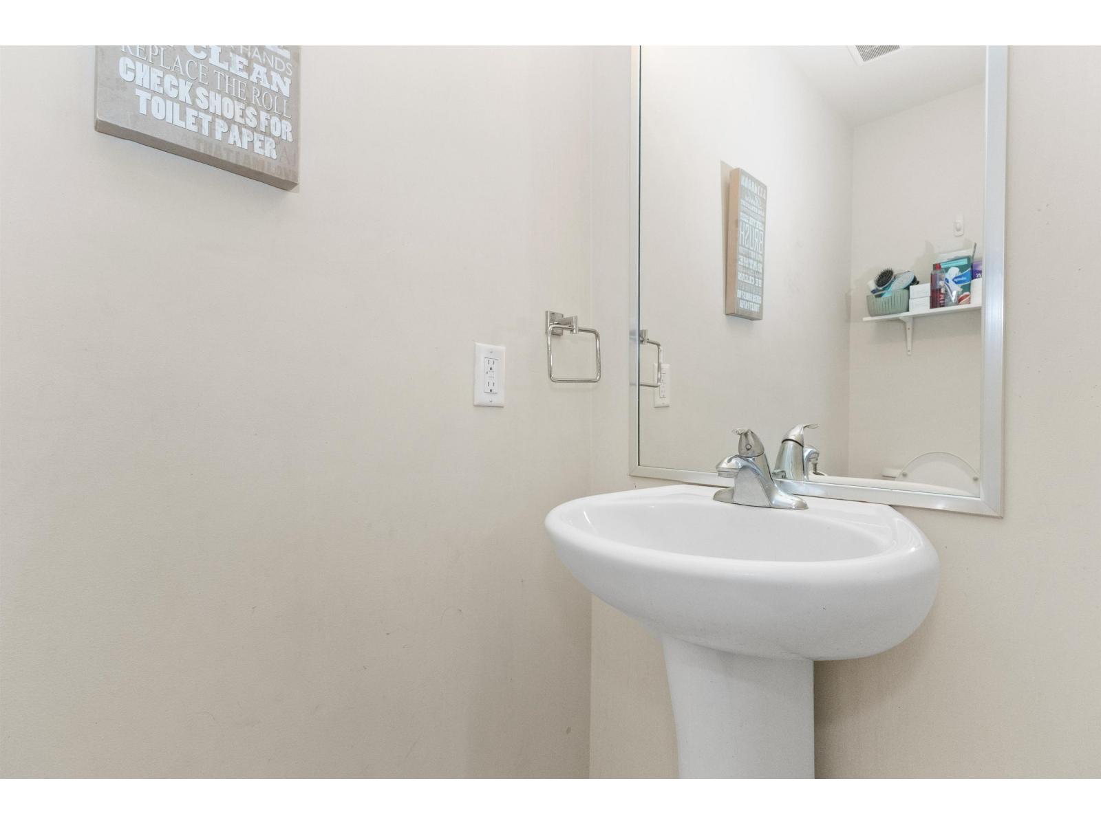 228 32095 HILLCREST AVENUE, Abbotsford