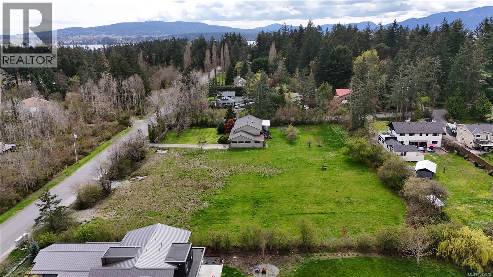  10826 Derrick Road, North Saanich