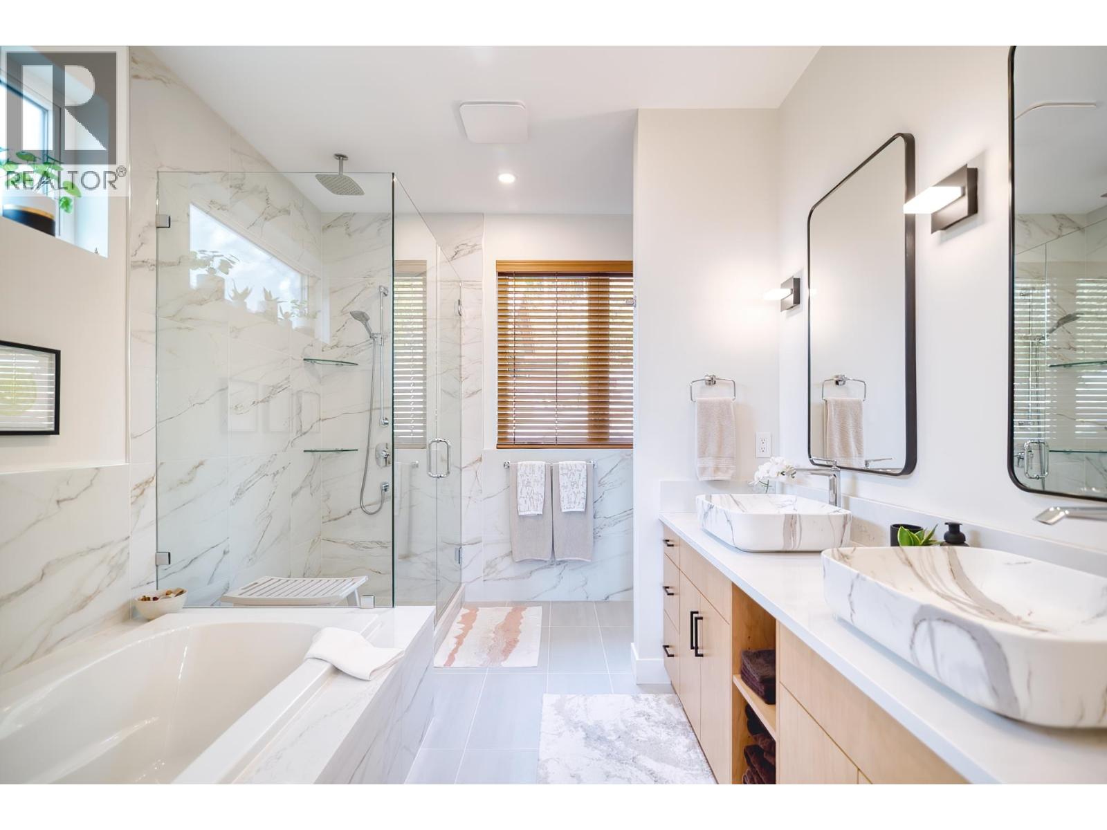 40 4622 SINCLAIR BAY ROAD, Pender Harbour