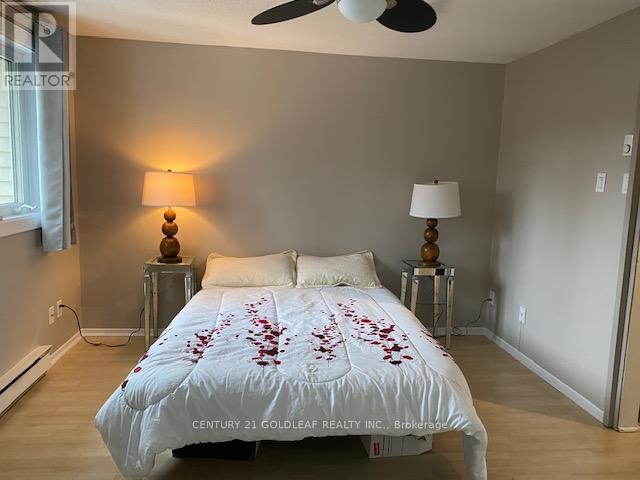 #11 1342 CEDARCROFT CRESCENT - 23