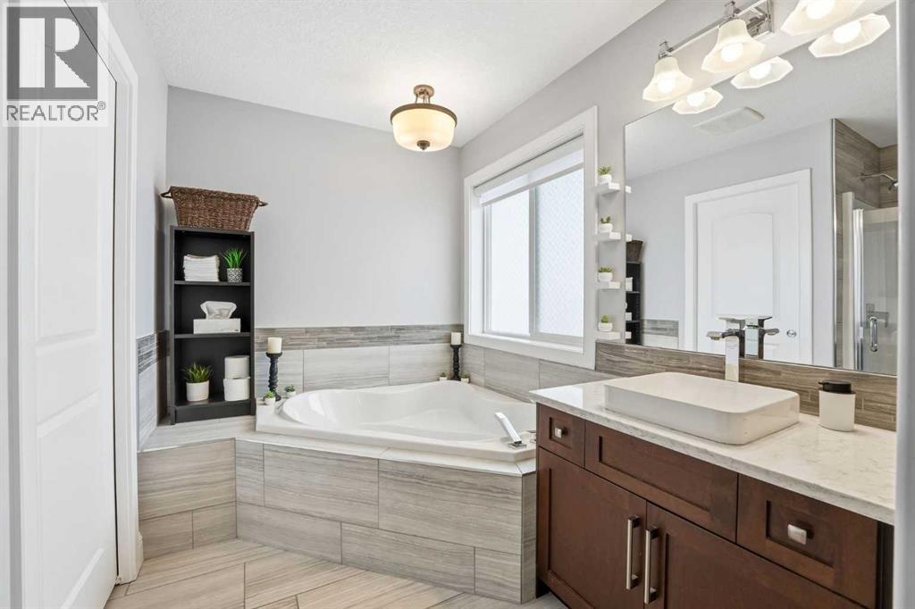 166 Fireside Bend, Cochrane