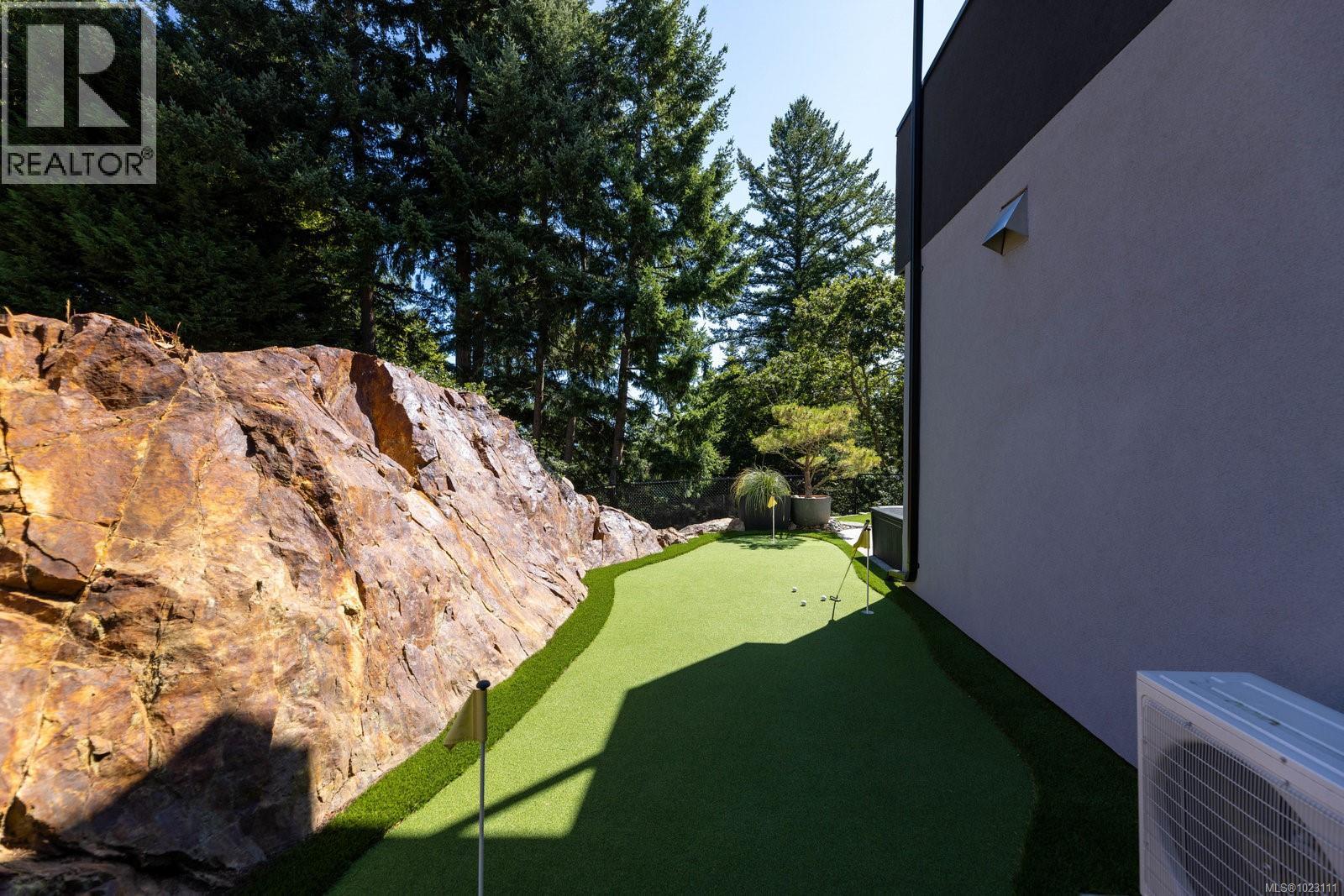  4673 Boulderwood Drive, Saanich