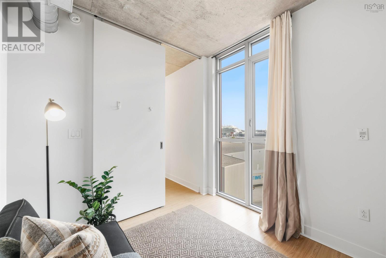 Property 18 of 40 of 526 1065 Barrington Street