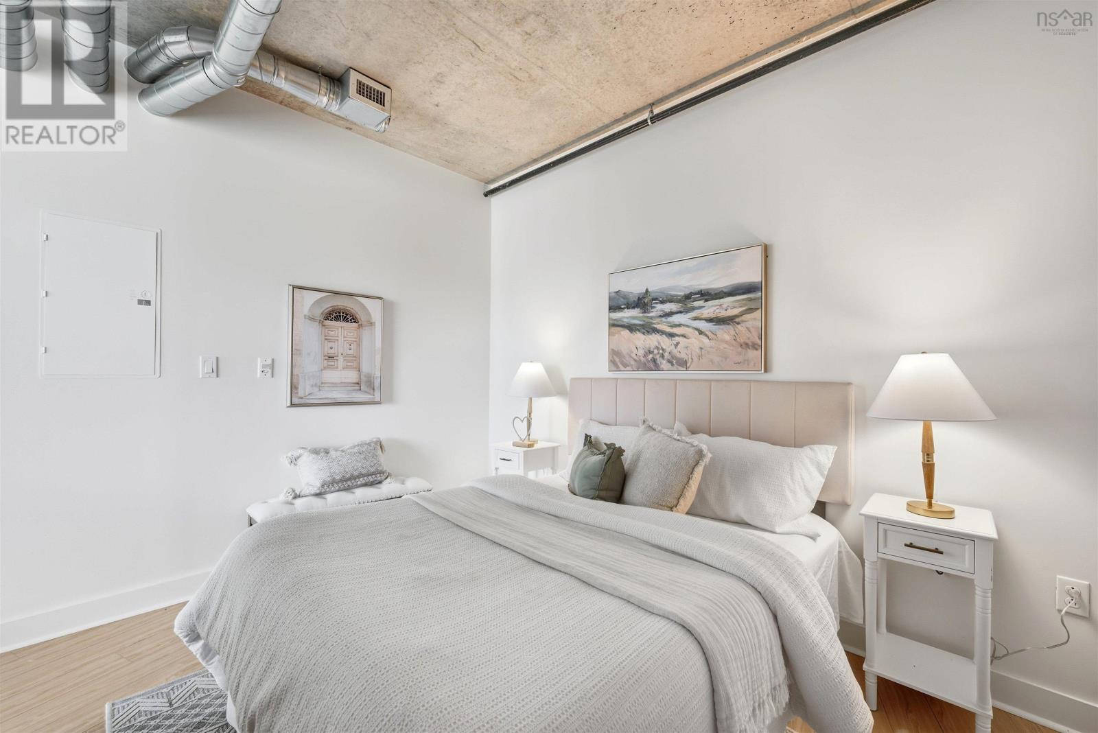 Property 15 of 40 of 526 1065 Barrington Street