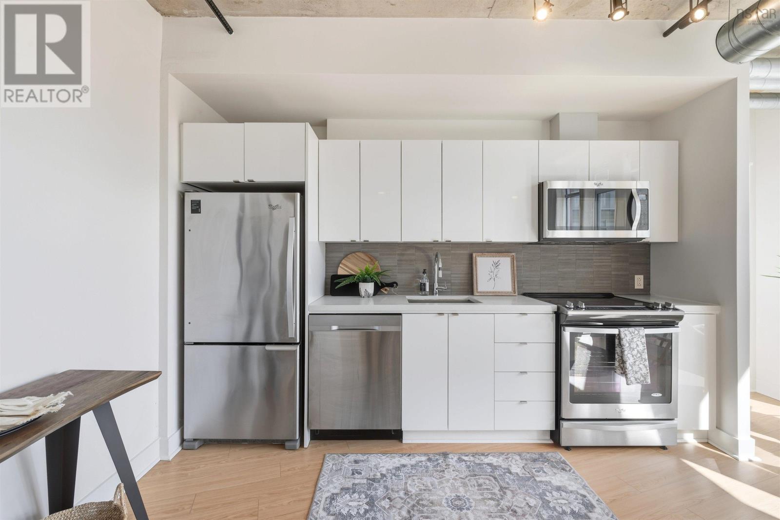 Property 23 of 40 of 526 1065 Barrington Street