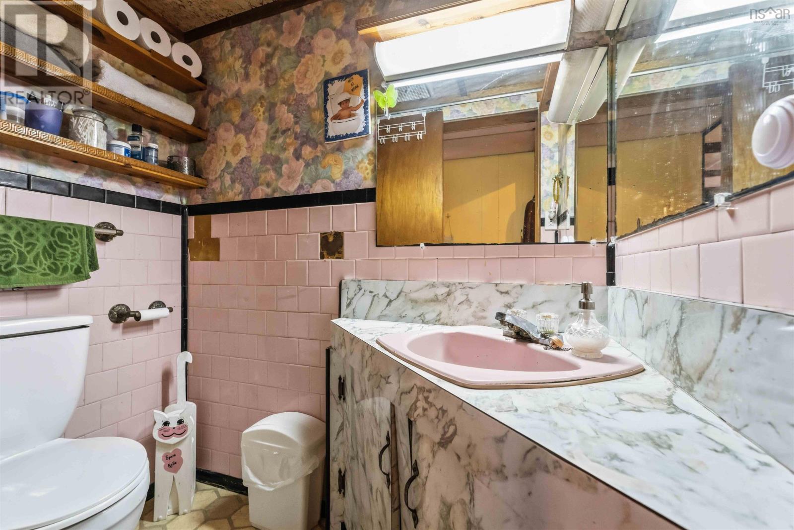 Property 24 of 46 of 332 Balcom Road