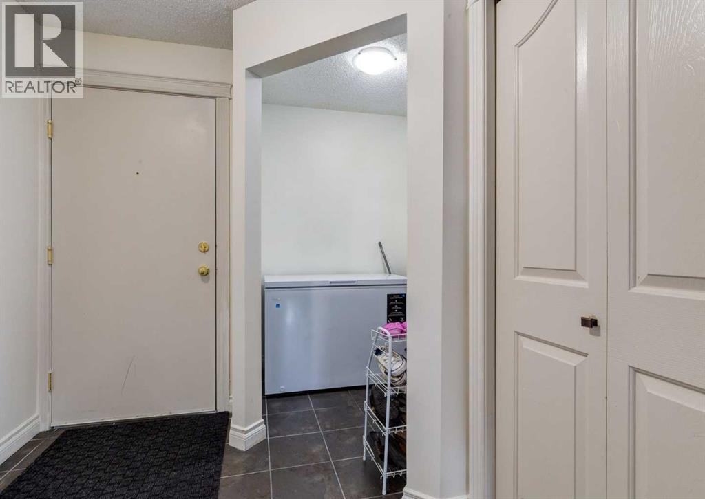 Single Family House for Sale in   Eversyde Avenue SW Evergreen Calgary 