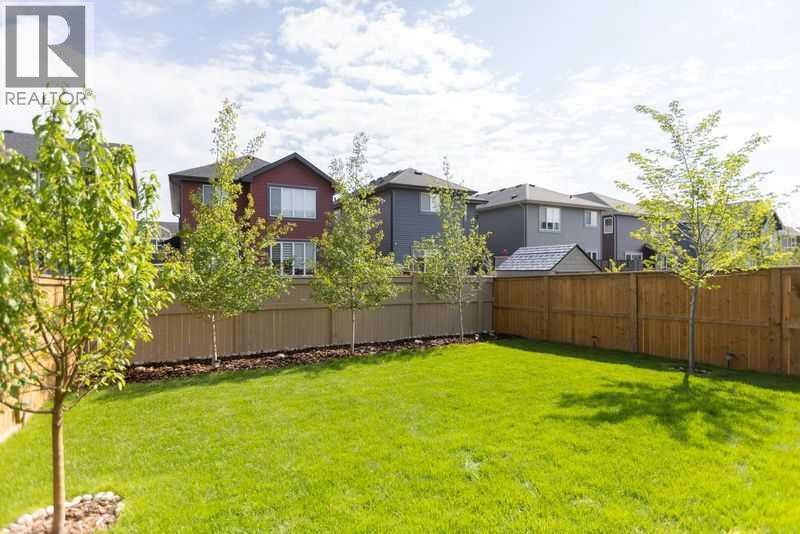 40 Sundown Avenue, Cochrane