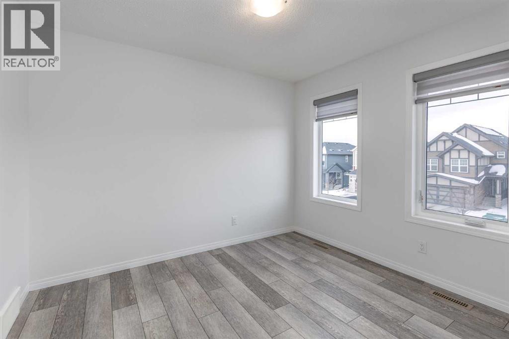 40 Sundown Avenue, Cochrane