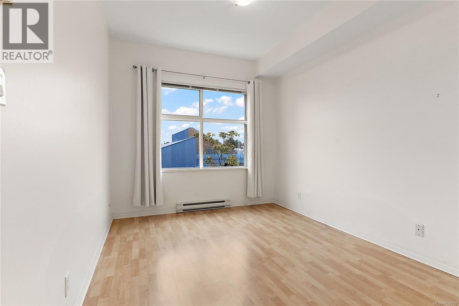 308 1550 Church Avenue, Saanich