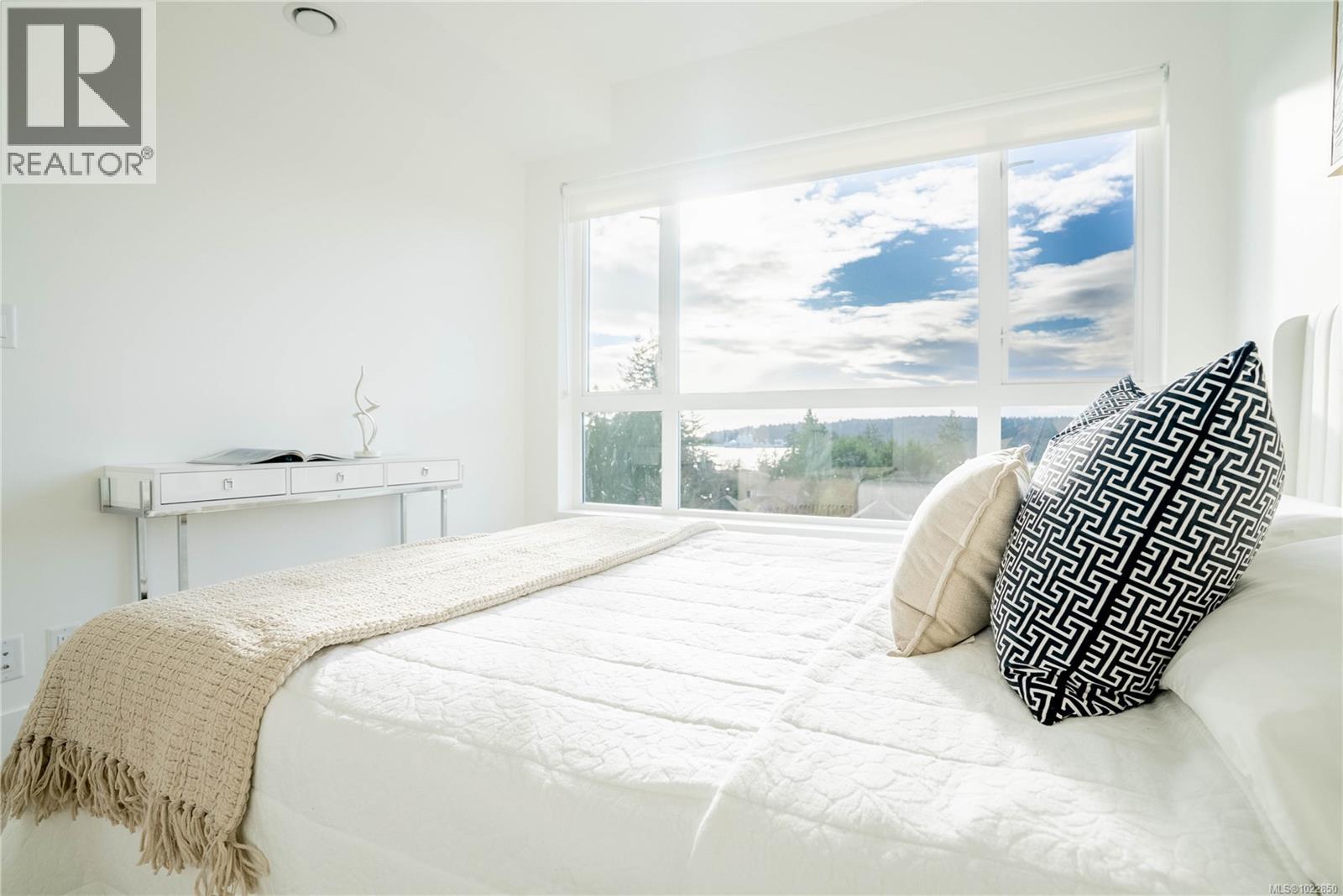 401 258 Helmcken Rd, View Royal