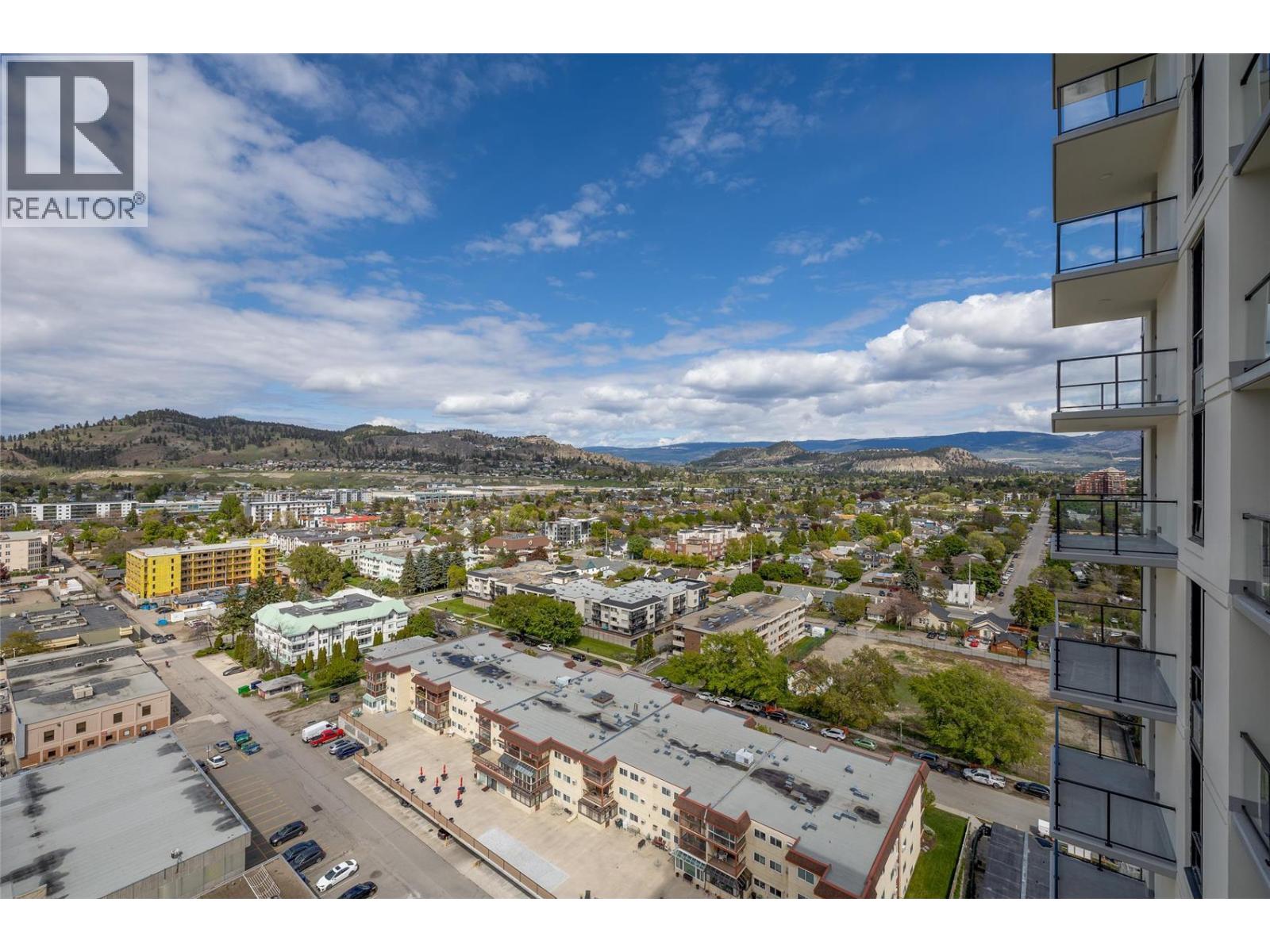 #1103 1471 St Paul Street - 29