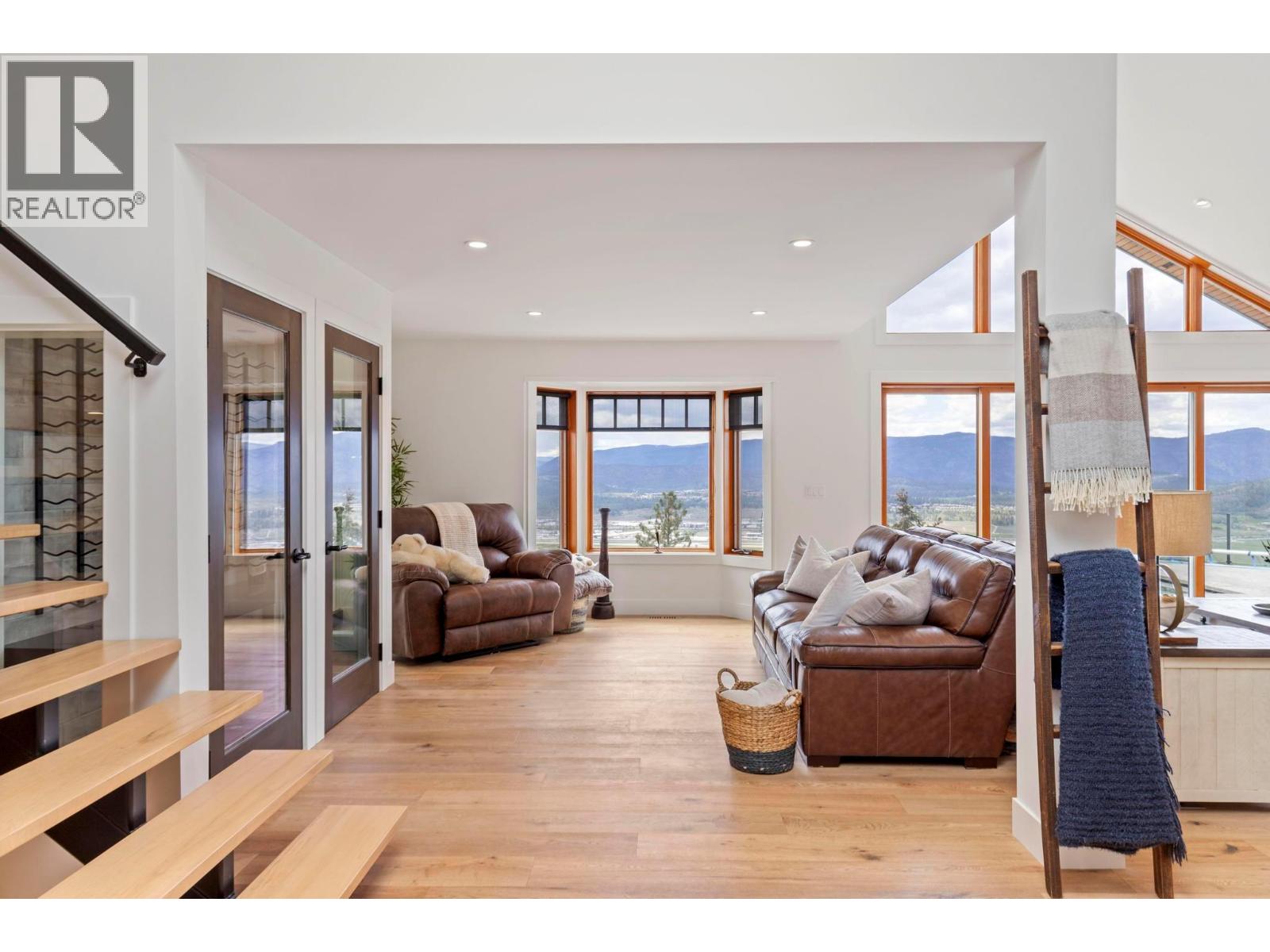  5774 Deadpine Drive, Kelowna