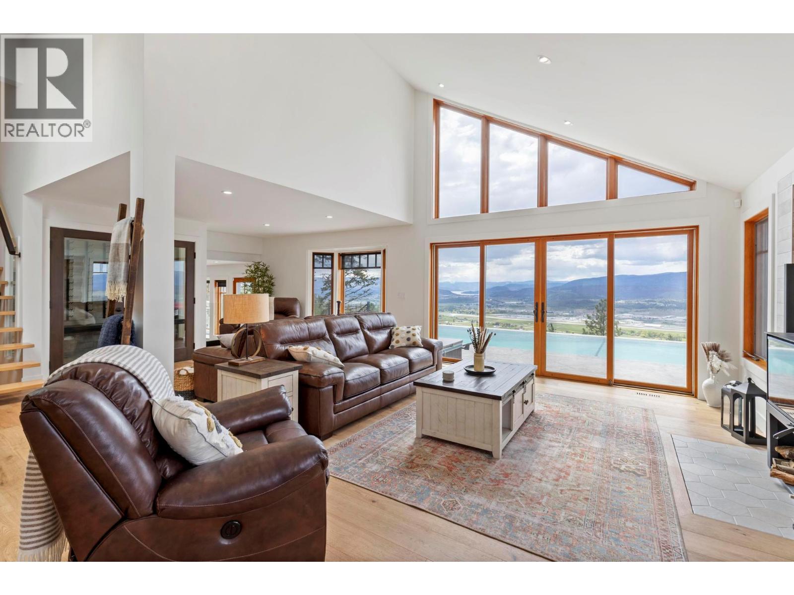  5774 Deadpine Drive, Kelowna