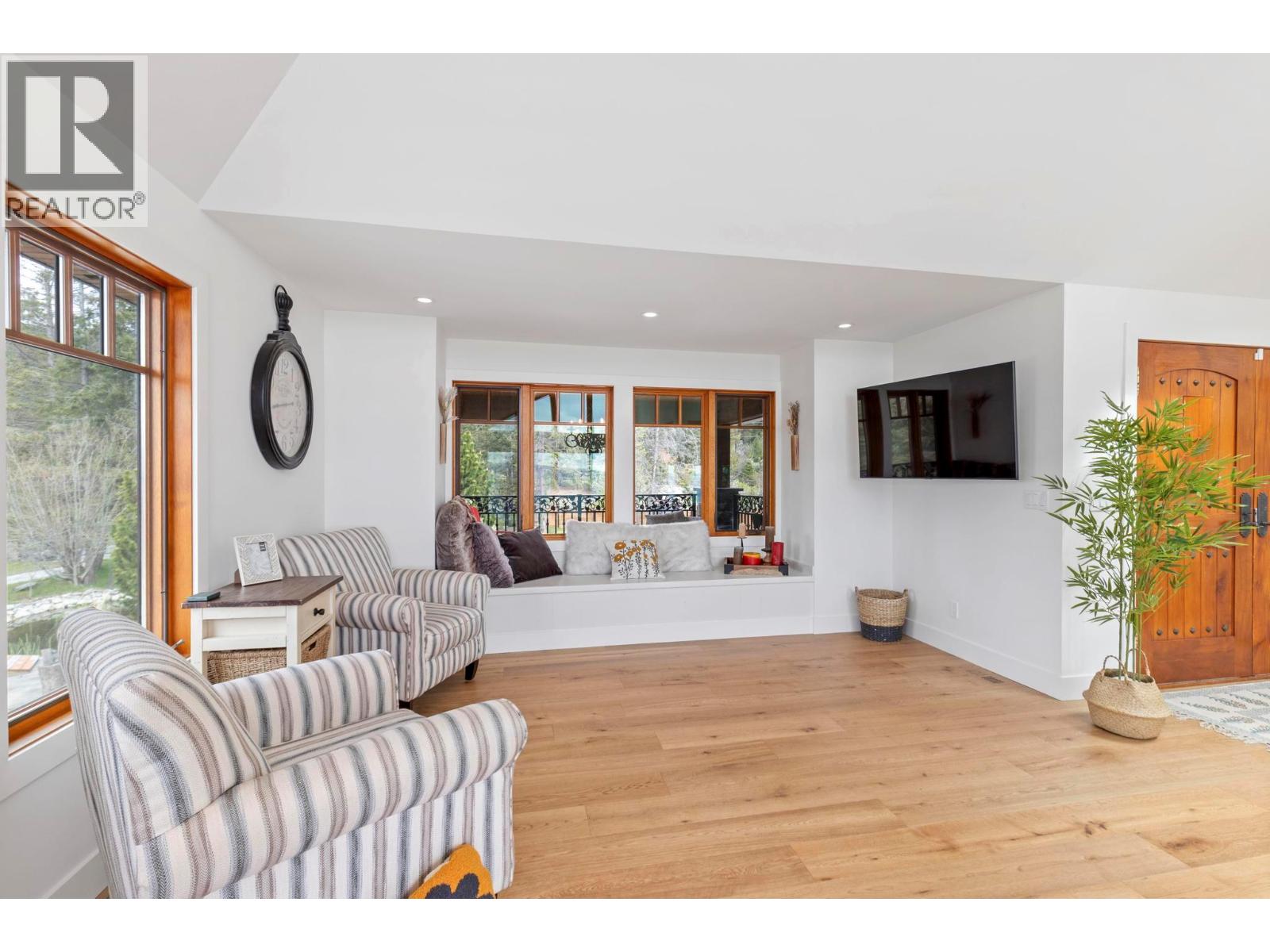  5774 Deadpine Drive, Kelowna