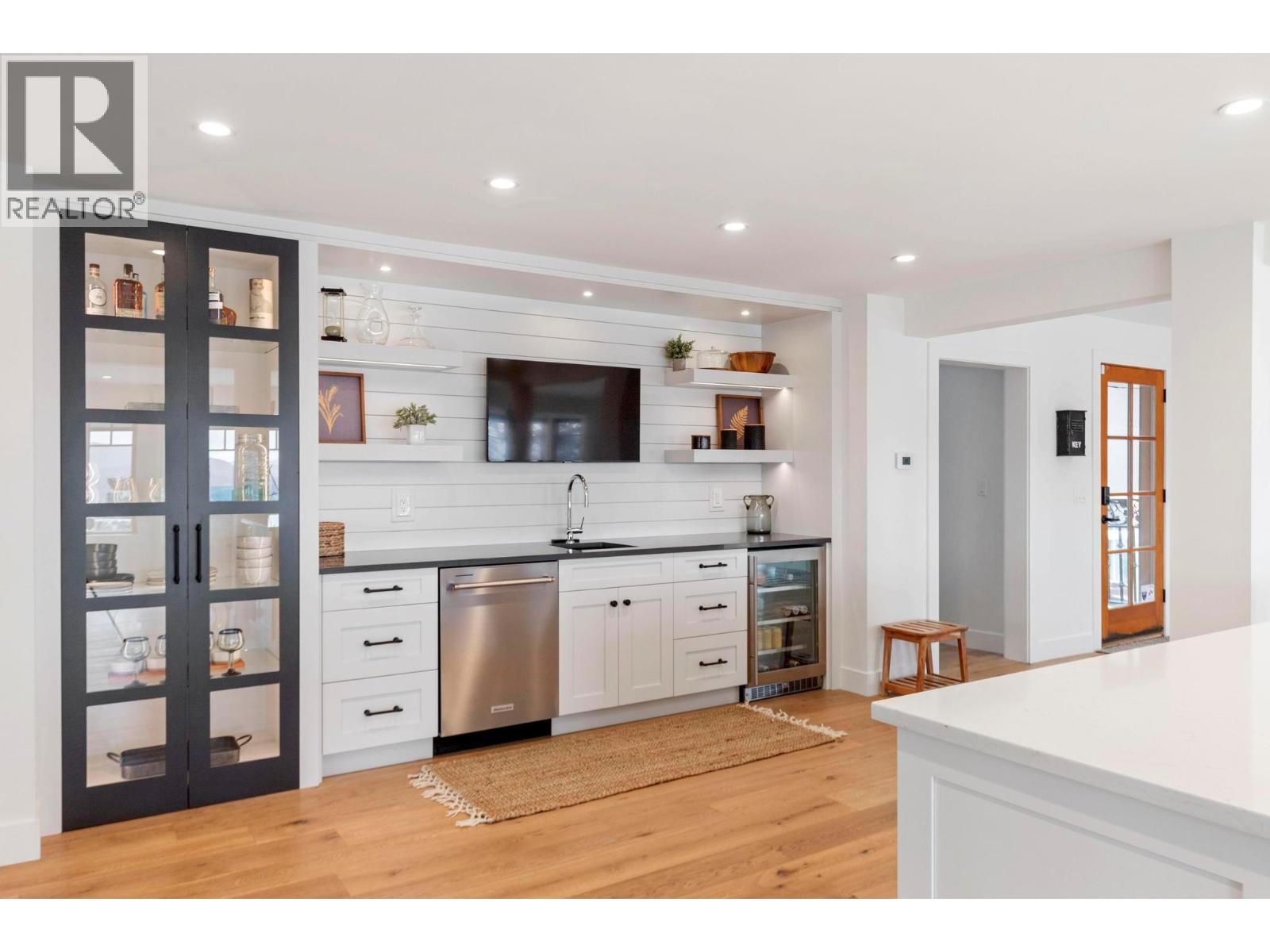  5774 Deadpine Drive, Kelowna