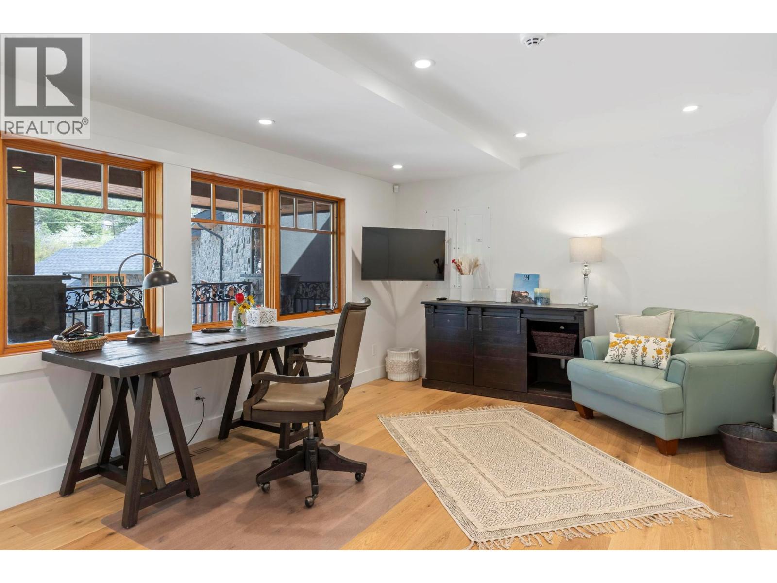  5774 Deadpine Drive, Kelowna