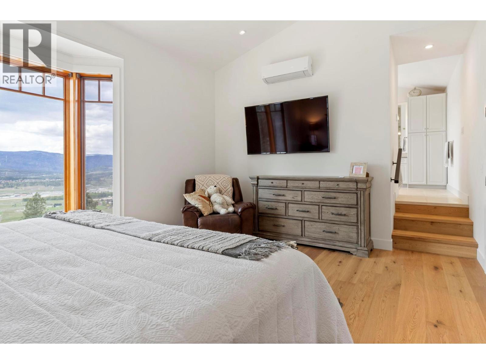  5774 Deadpine Drive, Kelowna