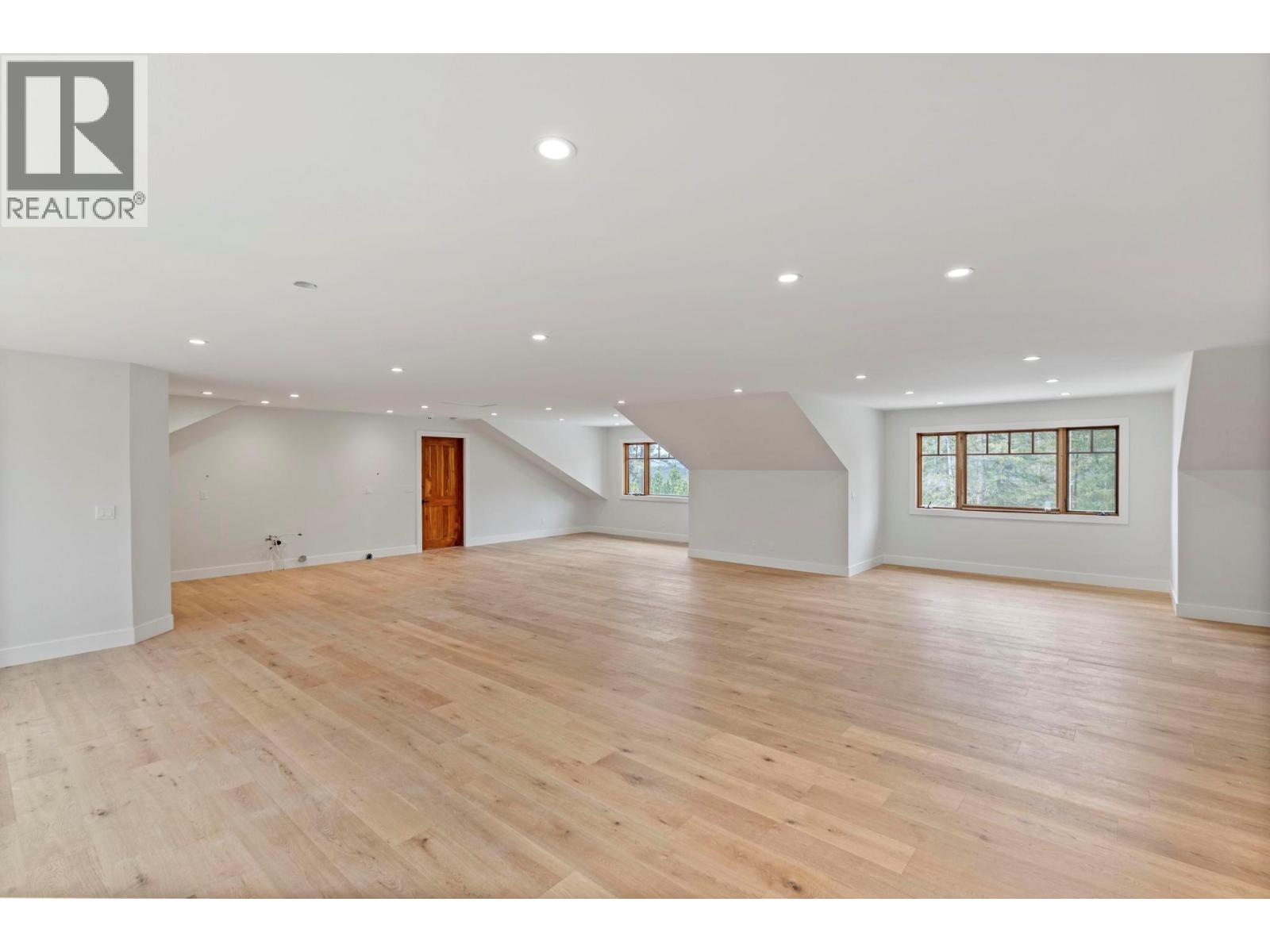  5774 Deadpine Drive, Kelowna