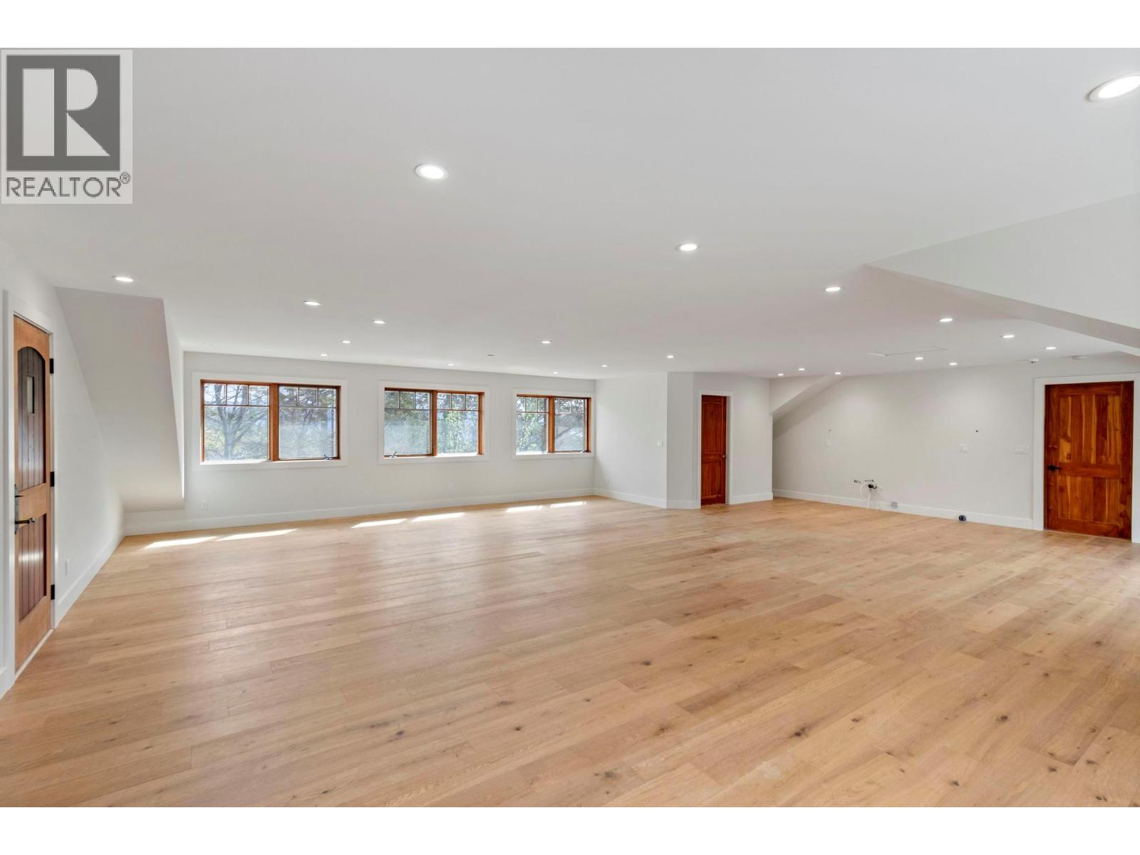  5774 Deadpine Drive, Kelowna