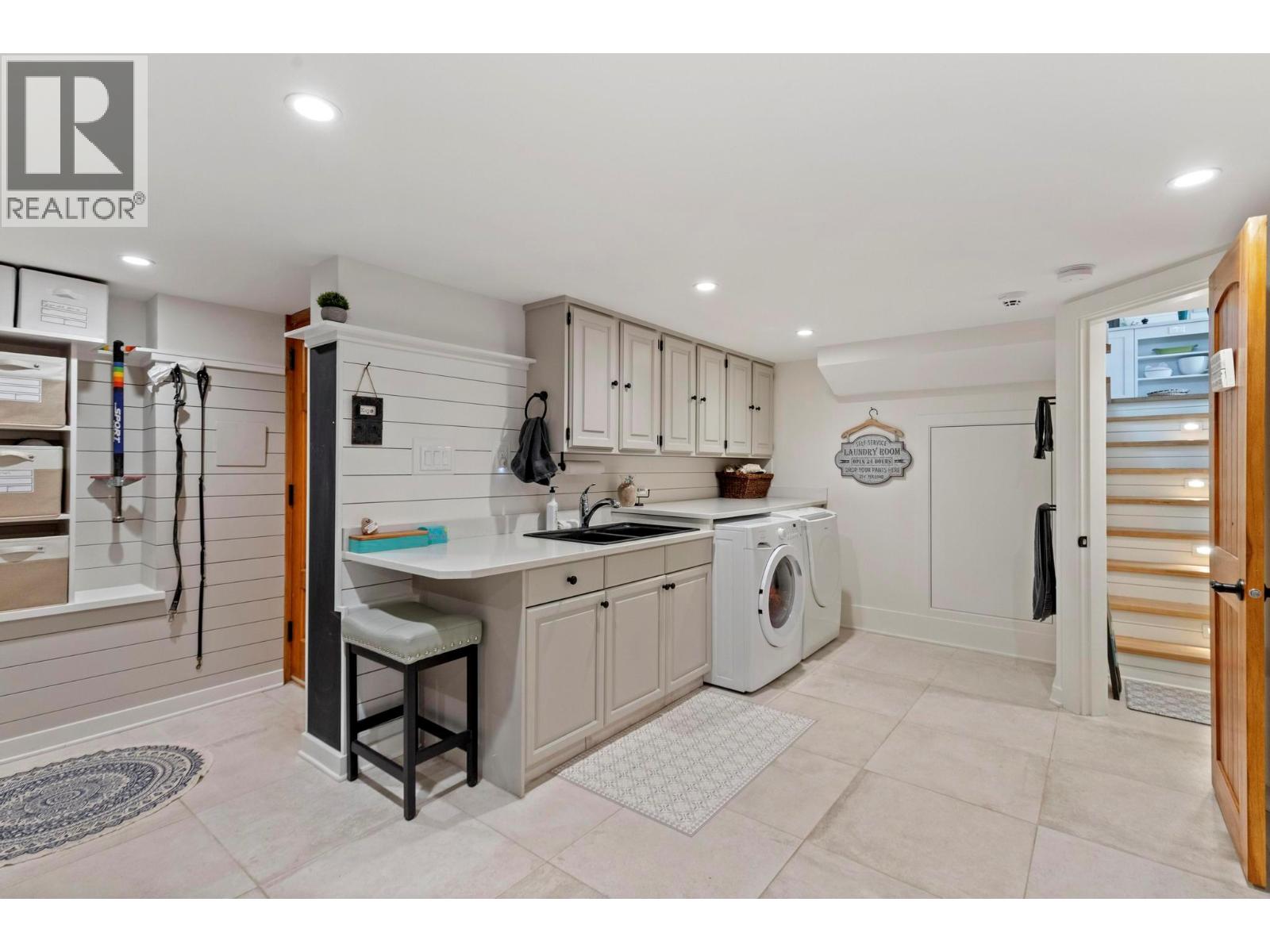  5774 Deadpine Drive, Kelowna