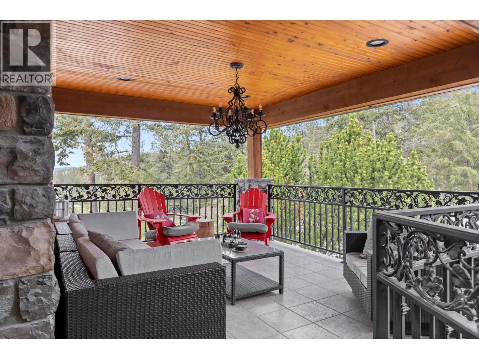  5774 Deadpine Drive, Kelowna