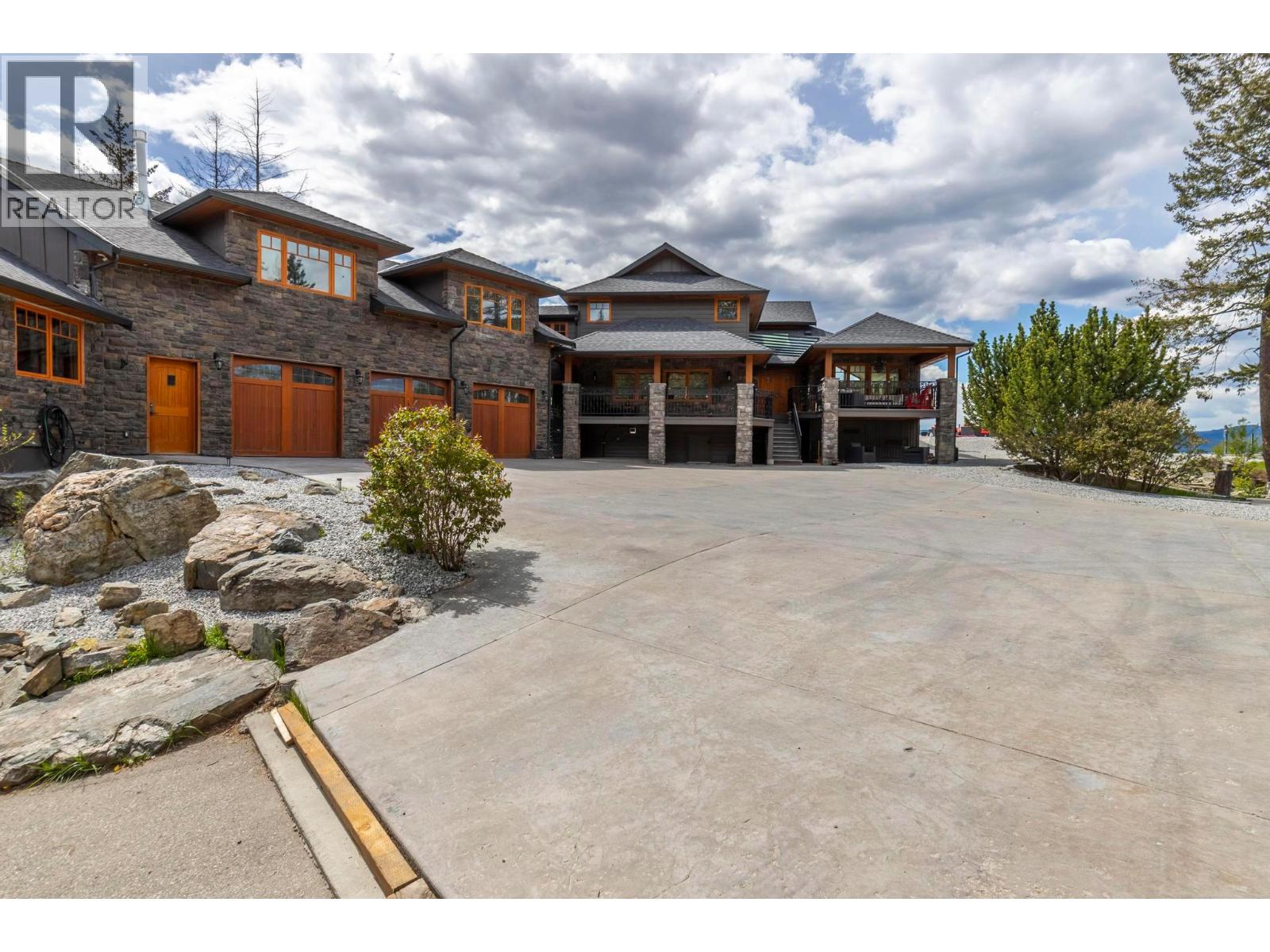 5774 Deadpine Drive, Kelowna
