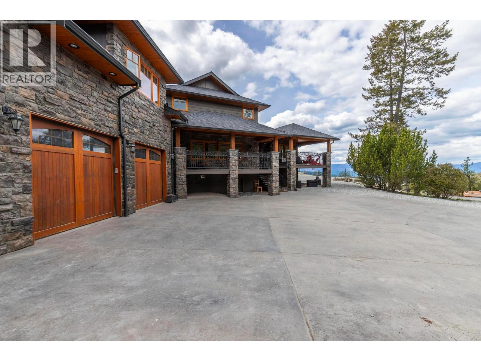  5774 Deadpine Drive, Kelowna