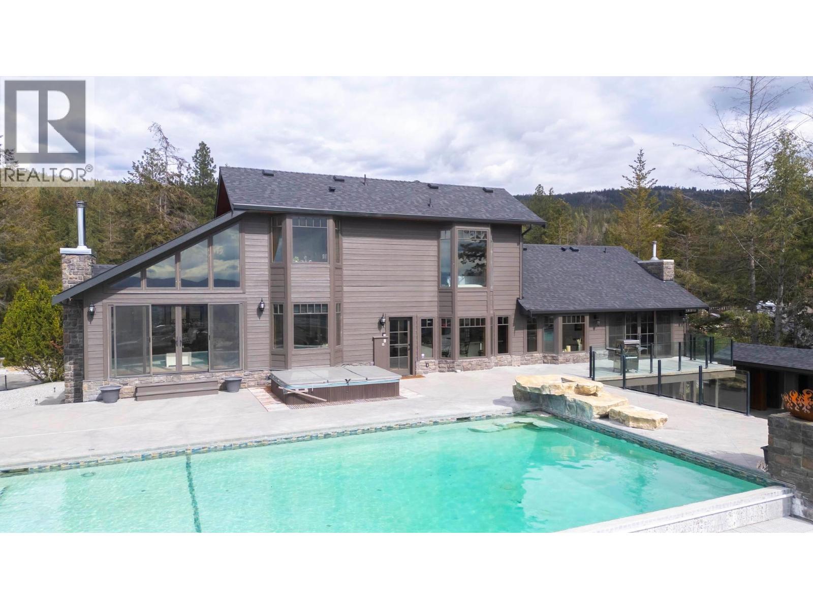 5774 Deadpine Drive, Kelowna
