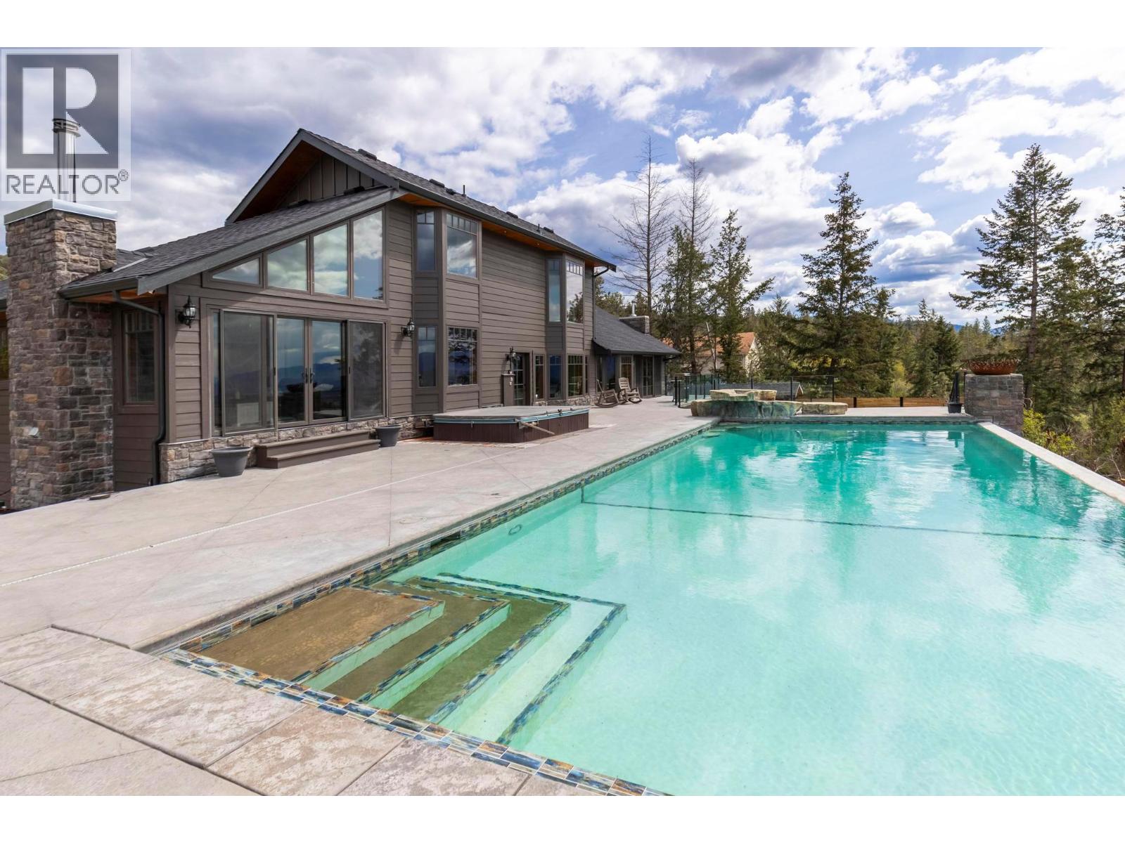  5774 Deadpine Drive, Kelowna
