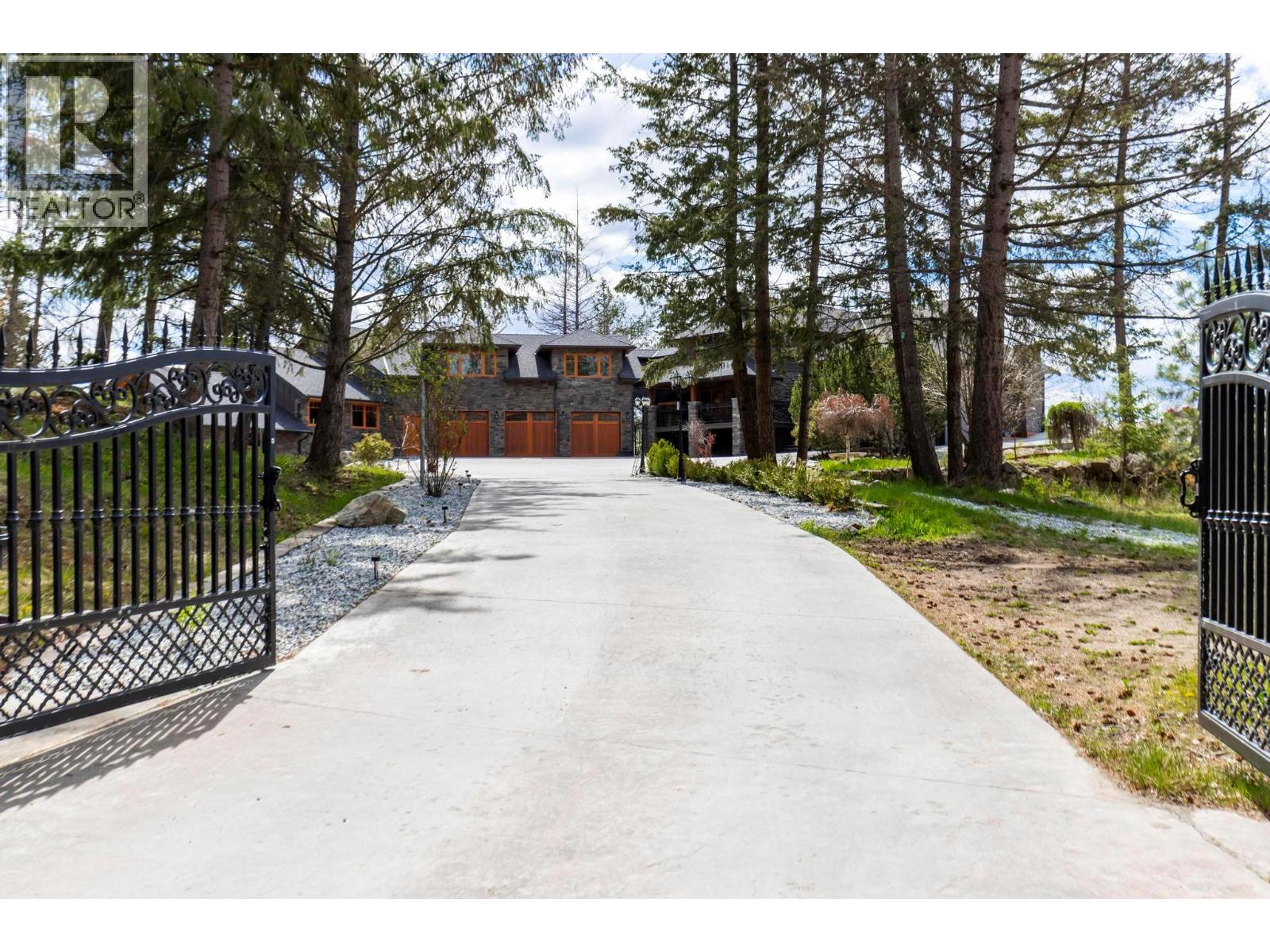  5774 Deadpine Drive, Kelowna